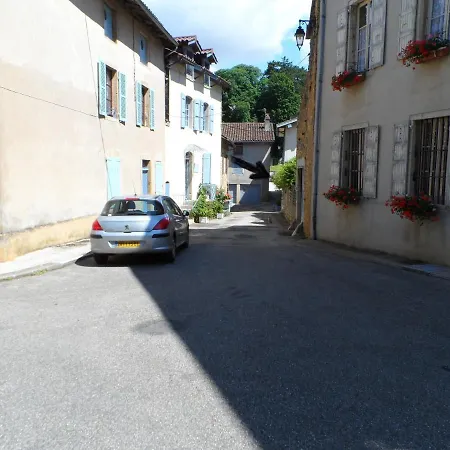 Le Cercle Climatisées Bed & Breakfast Coligny